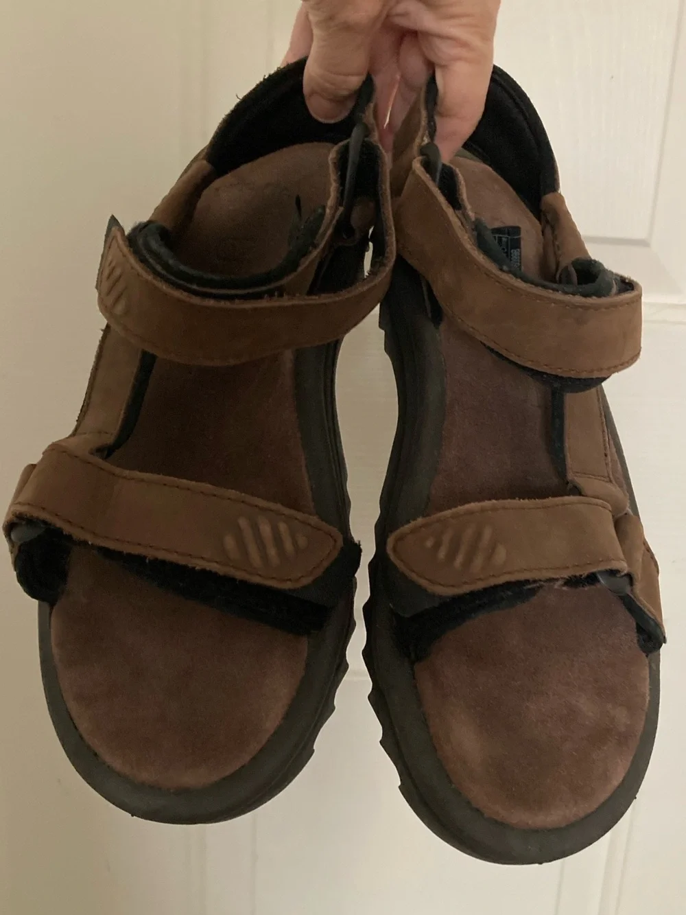 Vintage Men’s Teva Suede Hook & Loop Rugged Trail Sandals SN#6519
